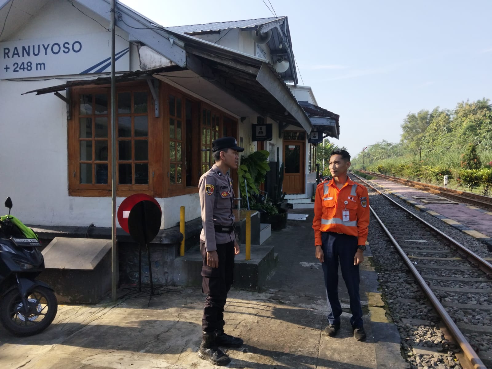 Polsek Ranuyoso Melaksanakan Patroli di Kawasan Stasiun Meninjo
