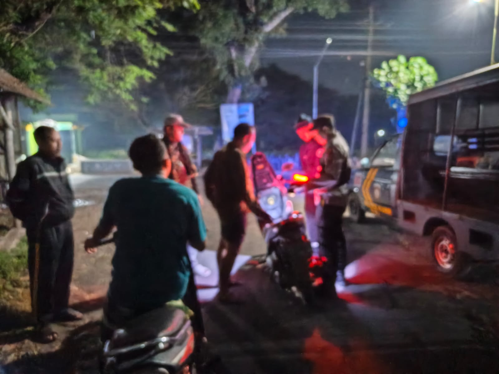 Cegah Kejahatan Jalanan, Polisi Periksa Kendaraan di Sejumlah Desa di Kunir