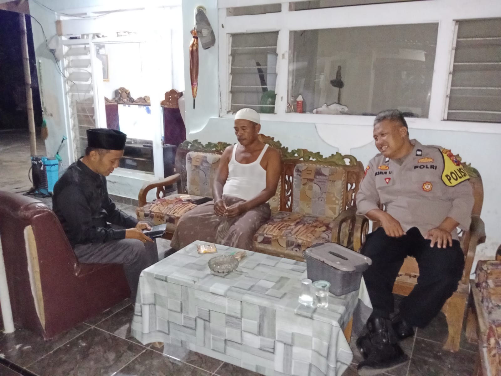 Sambang Tokoh Masyarakat Desa Sumberjati, Polsek Tempeh Perkuat Kesadaran Bersama Menjaga Keamanan Lingkungan