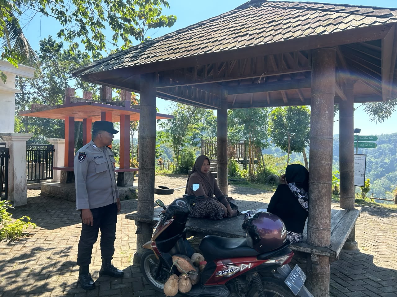 Polsek Ranuyoso Perkuat Keamanan di Kawasan Wisata Ranubedali
