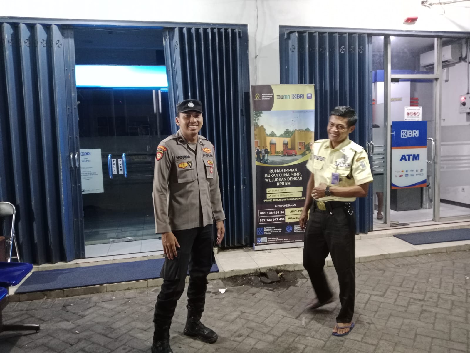 Patroli Kewilayahan Dialogis di Perbankan BRI Unit Tempeh, Polsek Tempeh Perkuat Pencegahan Kejahatan melalui Kehadiran Personel di Lokasi Rawan