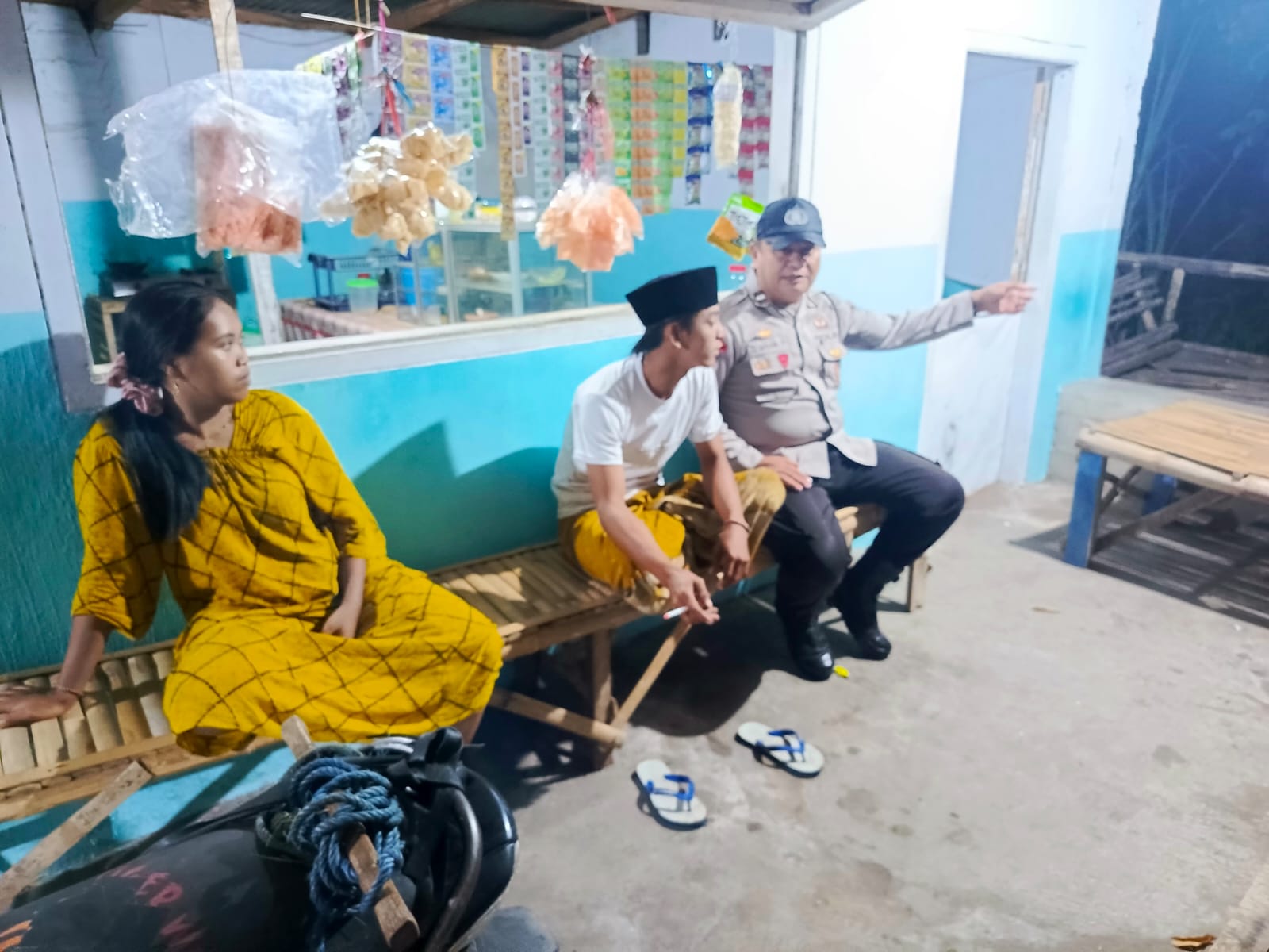 Sambang Dialogis Polsek Tempeh Perkuat Kesadaran Warga Desa Pandanarum dalam Menjaga Keamanan Lingkungan