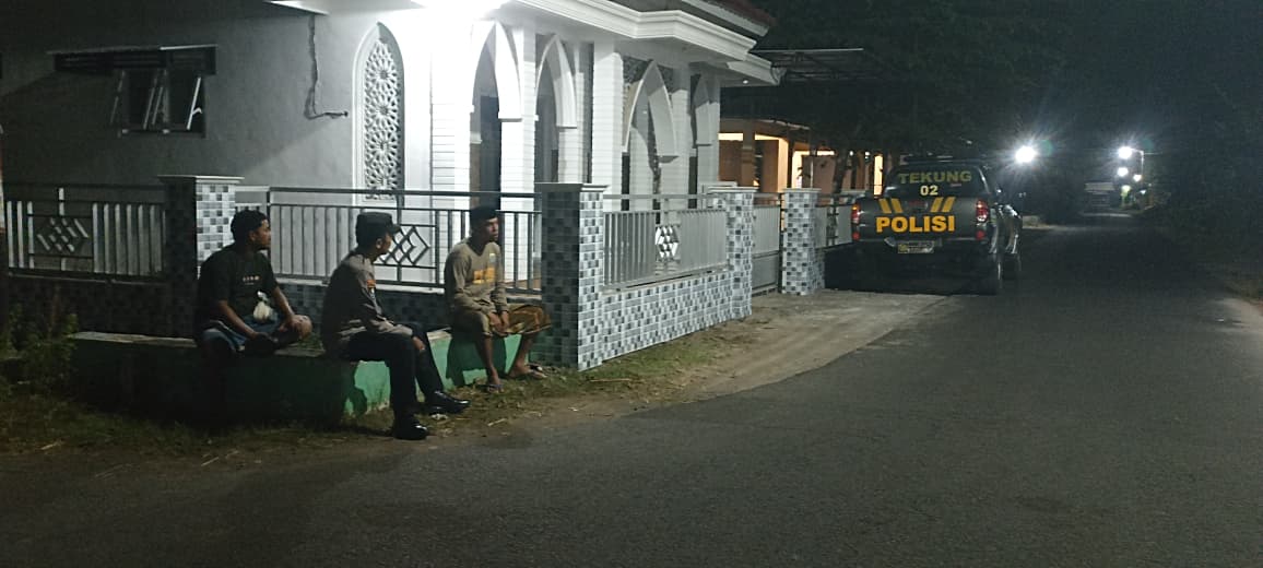 Anggota Polsek Tekung terus menggencarkan kegiatan Patroli kewilayahan di sejumlah titik rawan di wilayah hukum Kecamatan