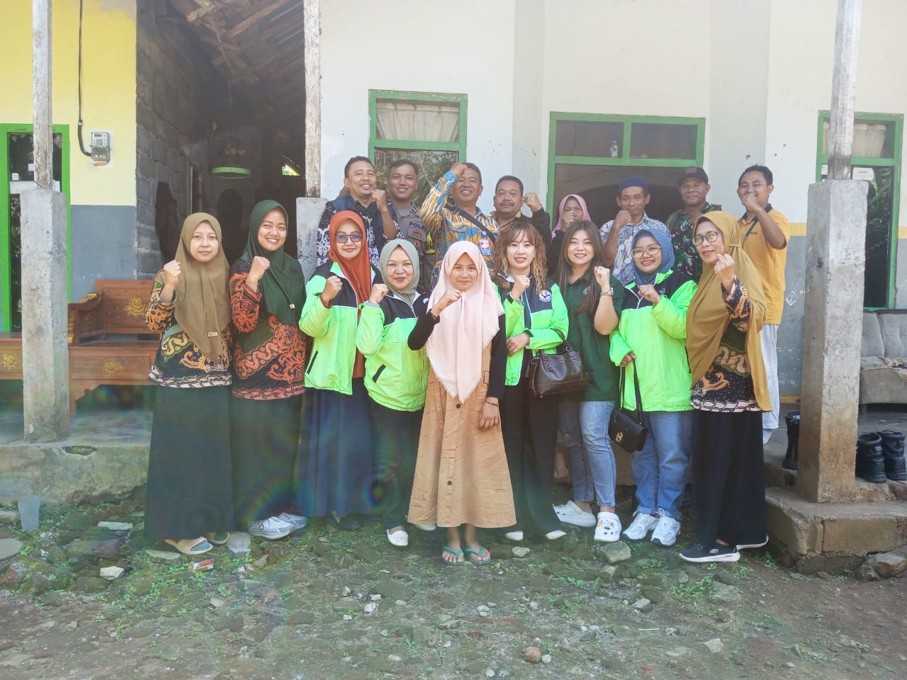 Bhabinkamtibmas Polsek Senduro Hadiri Pendampingan Persetujuan Pengobatan Anak Penderita Penyakit Jantung