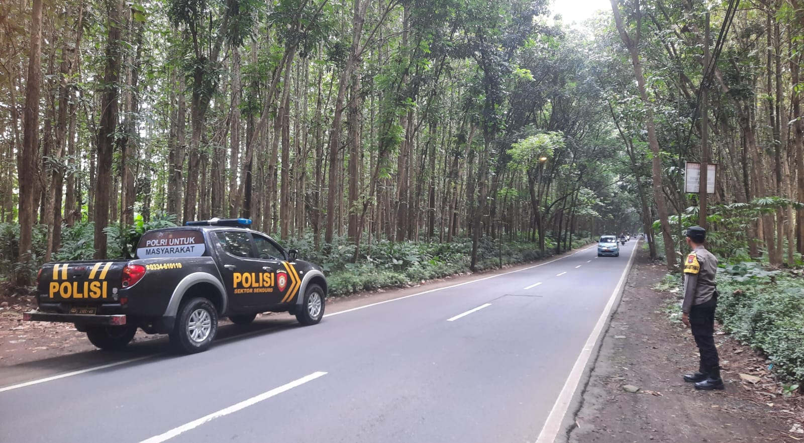 Polsek Senduro Intensifkan Patroli Harkamtibmas, Amankan Ibadah dan Antisipasi Kriminalitas Jalanan
