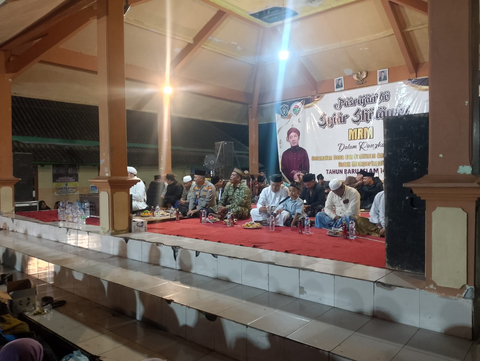 Polsek Pasrujambe Amankan Peringatan 1 Muharram dan Selamatan Desa, 500 Jamaah Ikuti Sholawatan