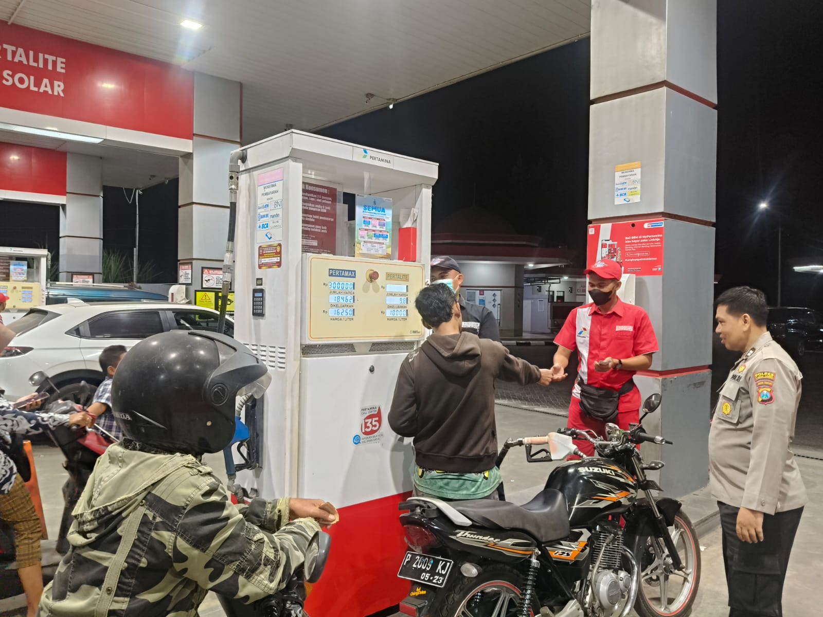 Polsek Rowokangkung Intensifkan Patroli Objek Vital, Pastikan ATM, SPBU dan Pasar Tetap Aman