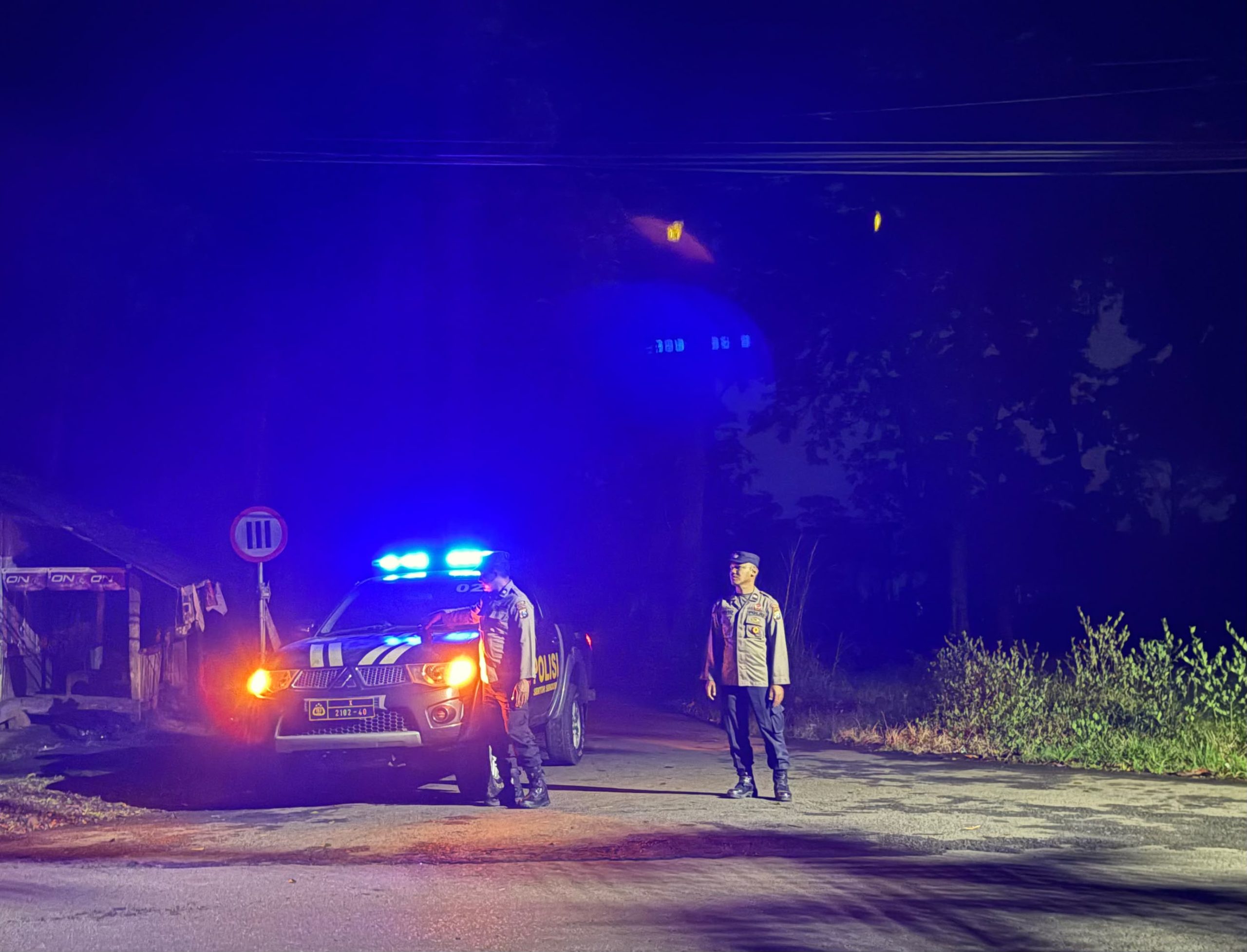 Antisipasi 3C, Polsek Senduro laksanakan patroli perbatasan wilayah.