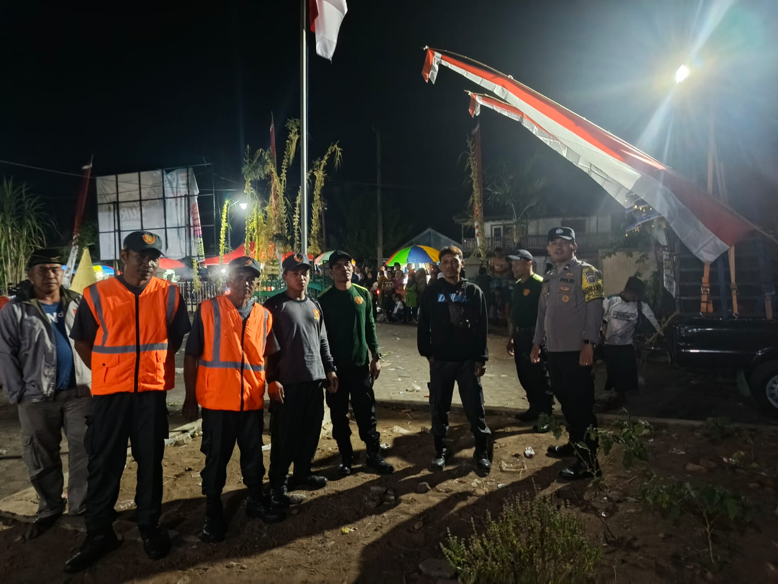 Polsek Tempursari Amankan Gebyak Seni Bantengan dalam Bersih Desa Bulurejo, Warga Diimbau Jaga Ketertiban