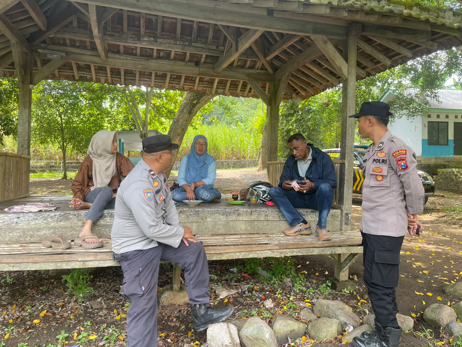 Cegah Gangguan Kamtibmas, Polsek Padang Gelar Patroli Dialogis di Wisata Sumber Pakel
