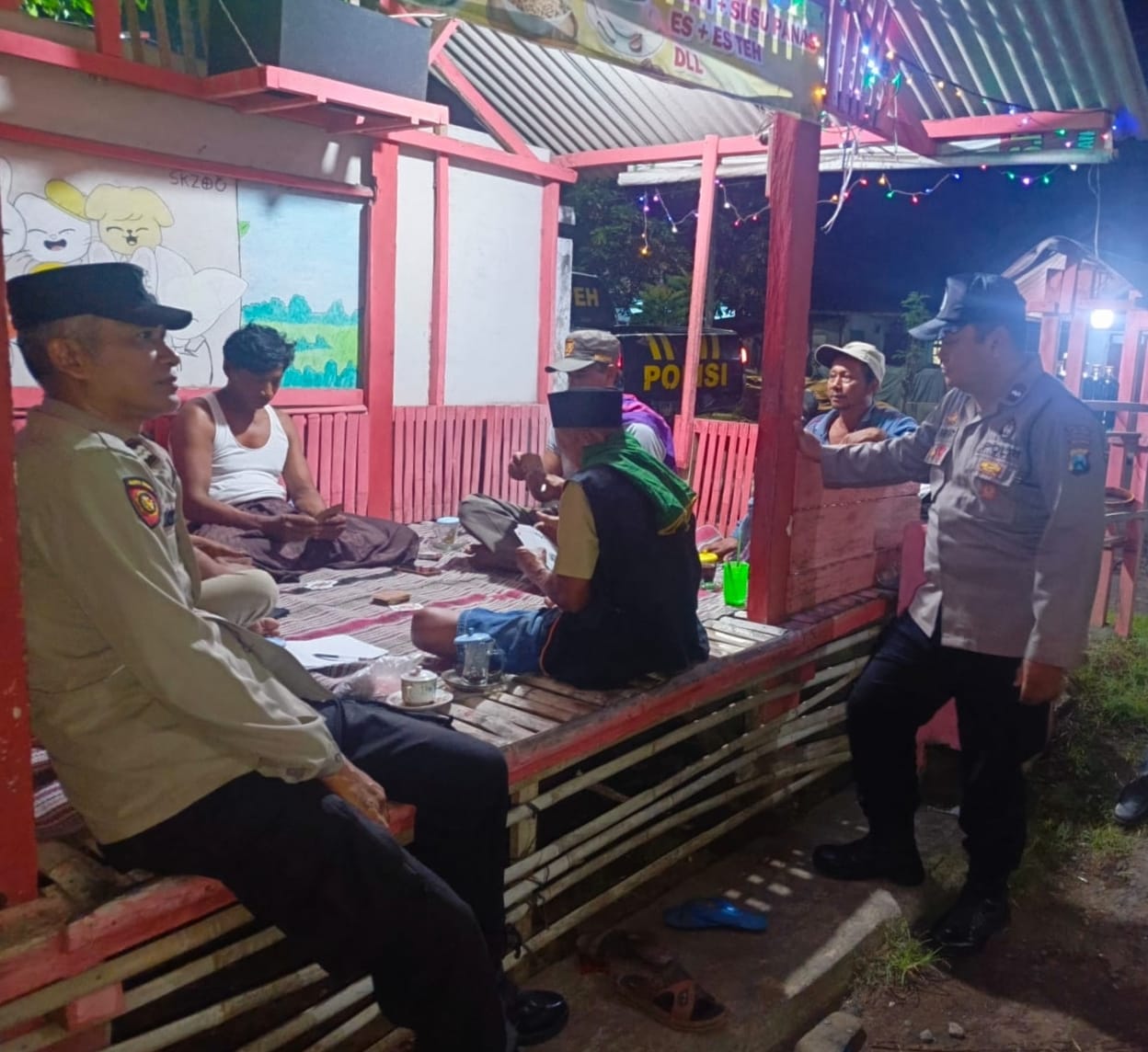 Sambang Warga Kamling, Polsek Tempeh Perkuat Kemitraan untuk Meningkatkan Kesadaran Menjaga Kamtibmas