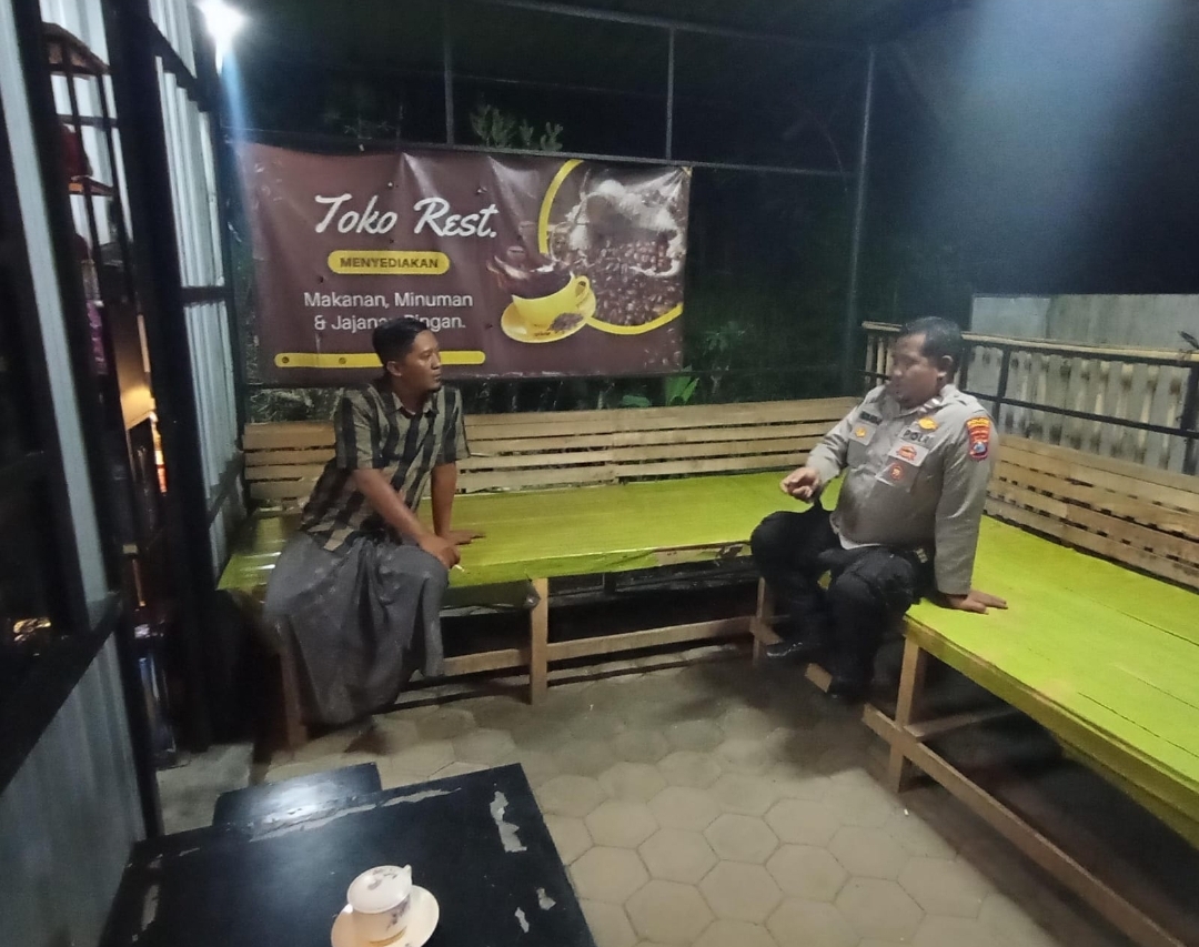Jalin komunikasi dengan masyarakat, Polsek Senduro laksanakan dialogis dan berikan himbauan kamtibmas