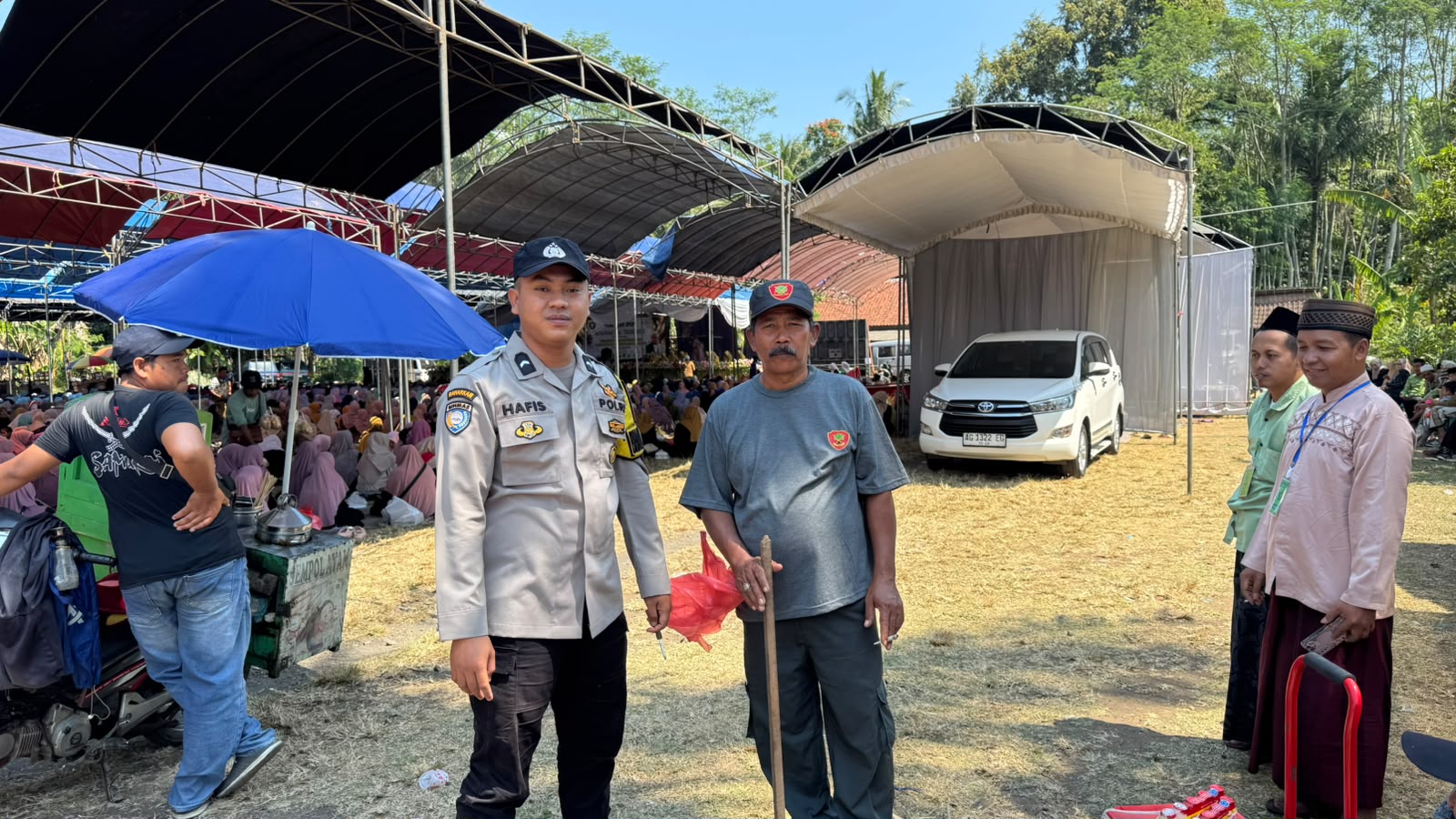 Polsek Ranuyoso Lakukan Pemantauan dan Pengamanan Pengajian Umum Desa Ranuyoso