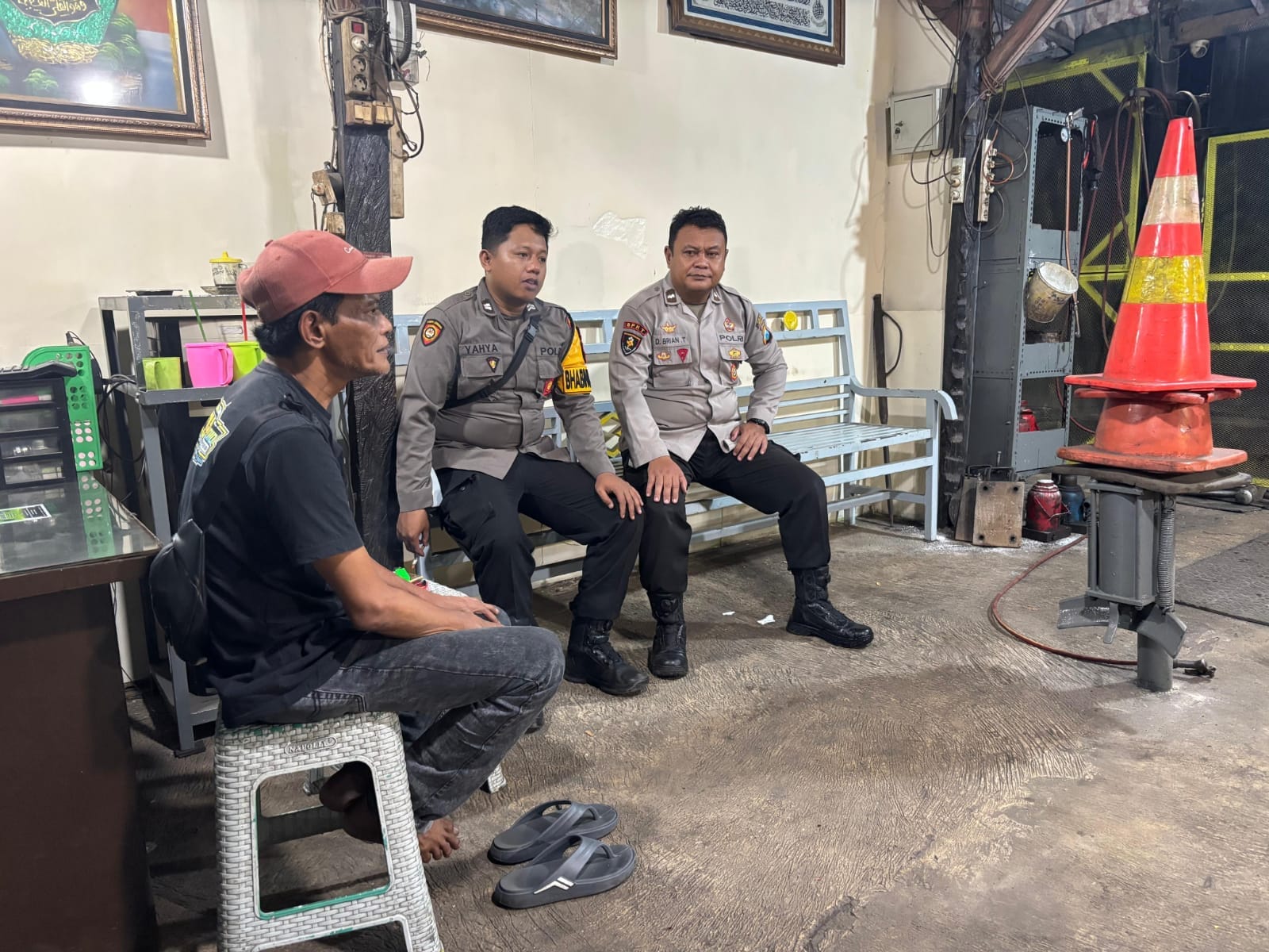 Sambang Warga Desa Besuk, Polsek Tempeh Dorong Kesadaran Bersama Menjaga Kamtibmas