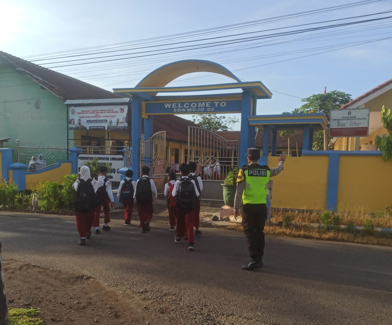 Strong Point Anggota Polsek Padang Di Lingkungan Lalu Lintas Sekolah