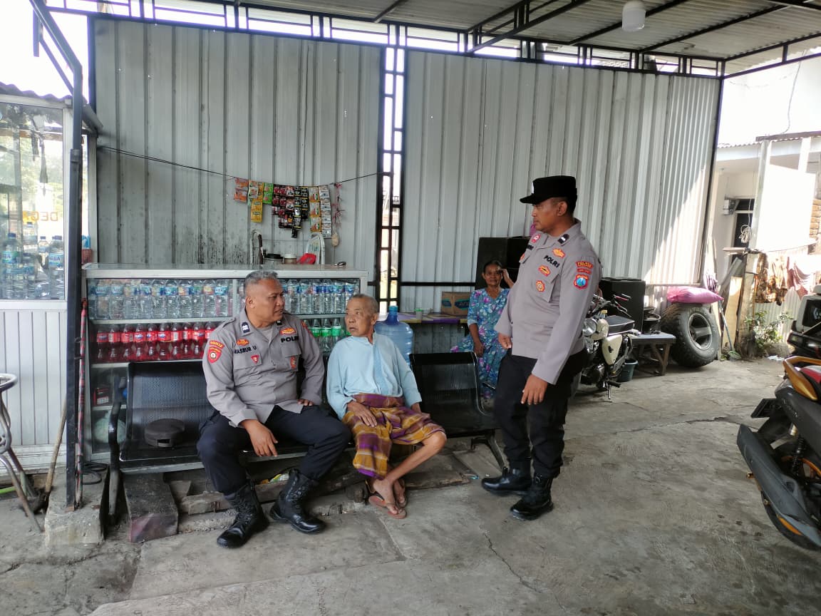 Sambang Tatap Muka di Tempeh Lor, Polsek Tempeh Ajak Warga Perkuat Kewaspadaan dan Keamanan Lingkungan