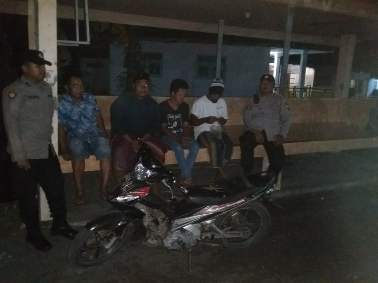 Sambang Warga Kamling, Polsek Tempeh Dorong Kesadaran Bersama Jaga Kamtibmas di Desa Lempeni
