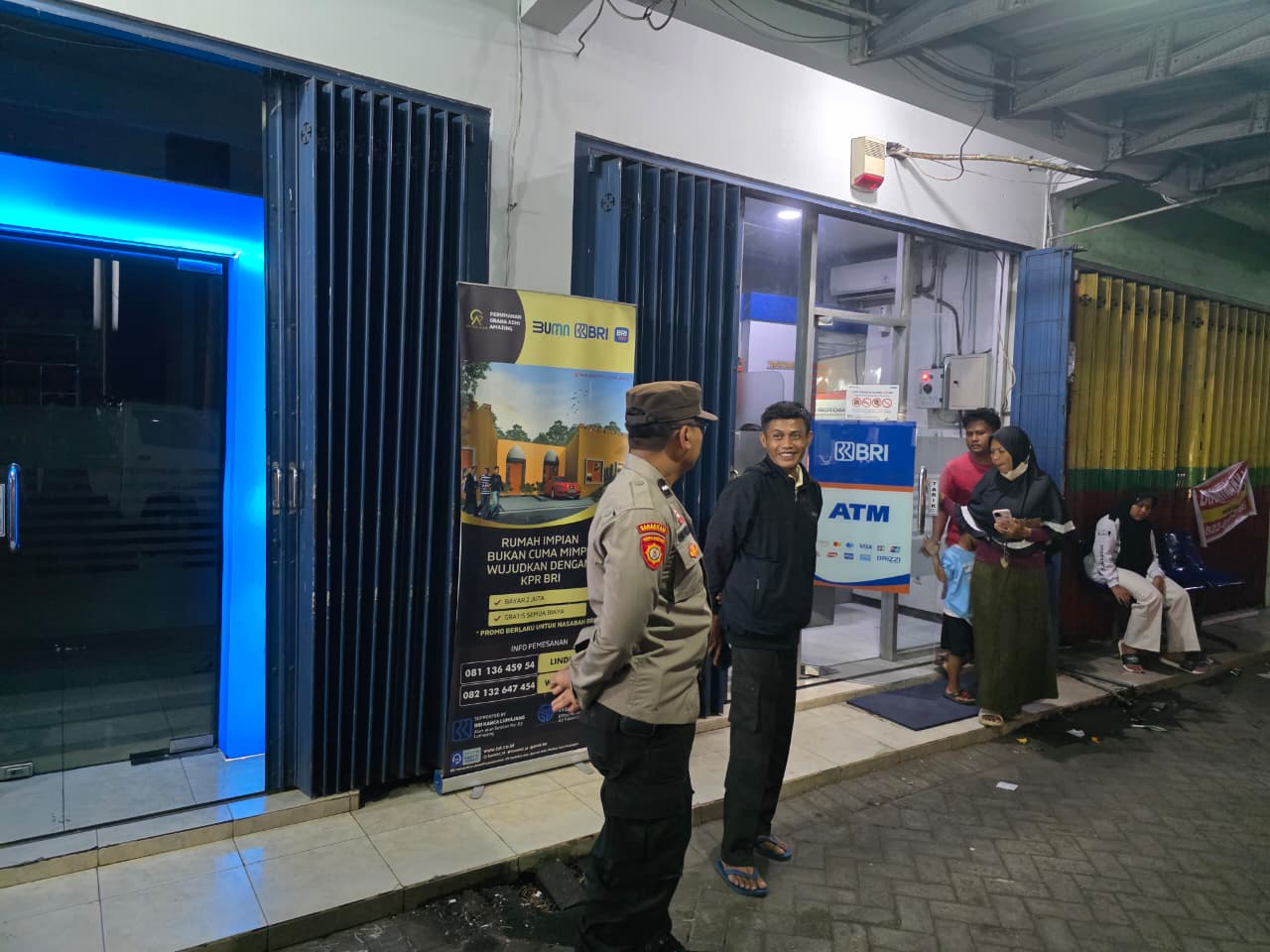 Patroli Dialogis Polsek Tempeh Perkuat Pengamanan Perbankan dan ATM BRI