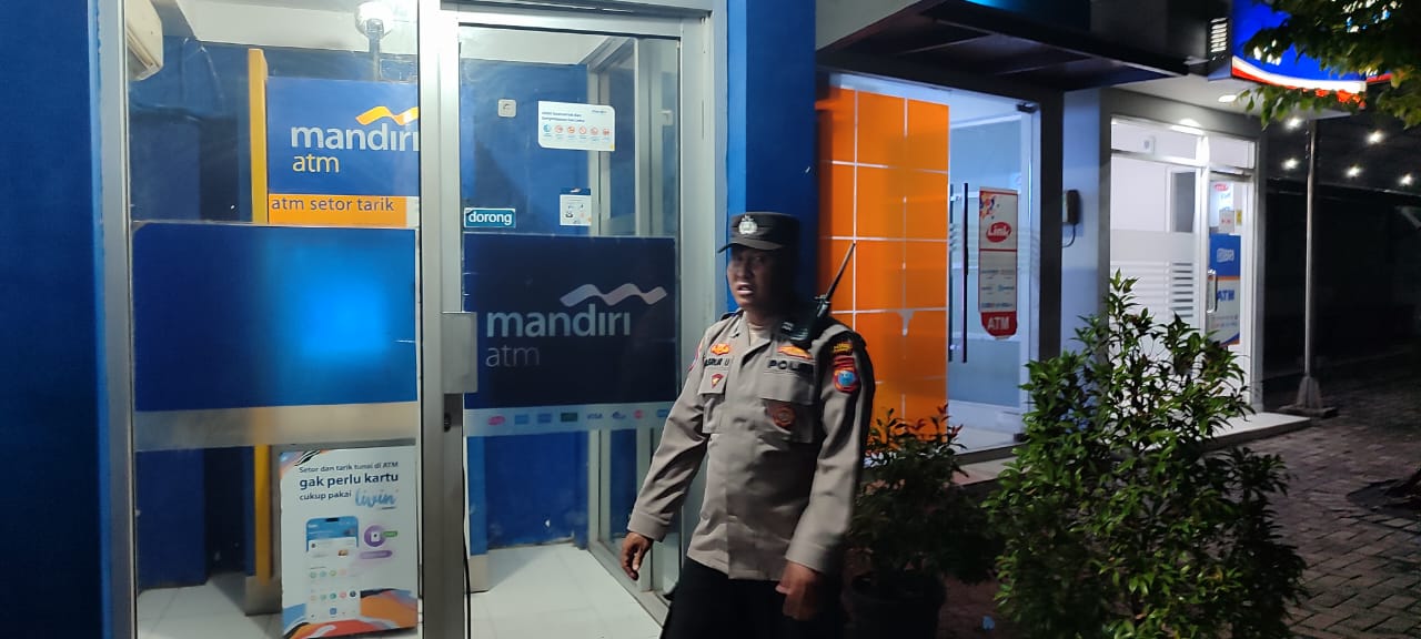 Patroli Strong Point Polsek Tempeh Sasar Rumah ATM Bank Mandiri Desa Besuk, Antisipasi 3C