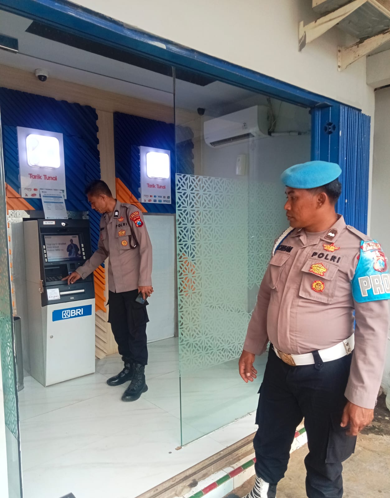 Cegah Kasus Skimming, Anggota Polsek Padang Cek sejumlah ATM