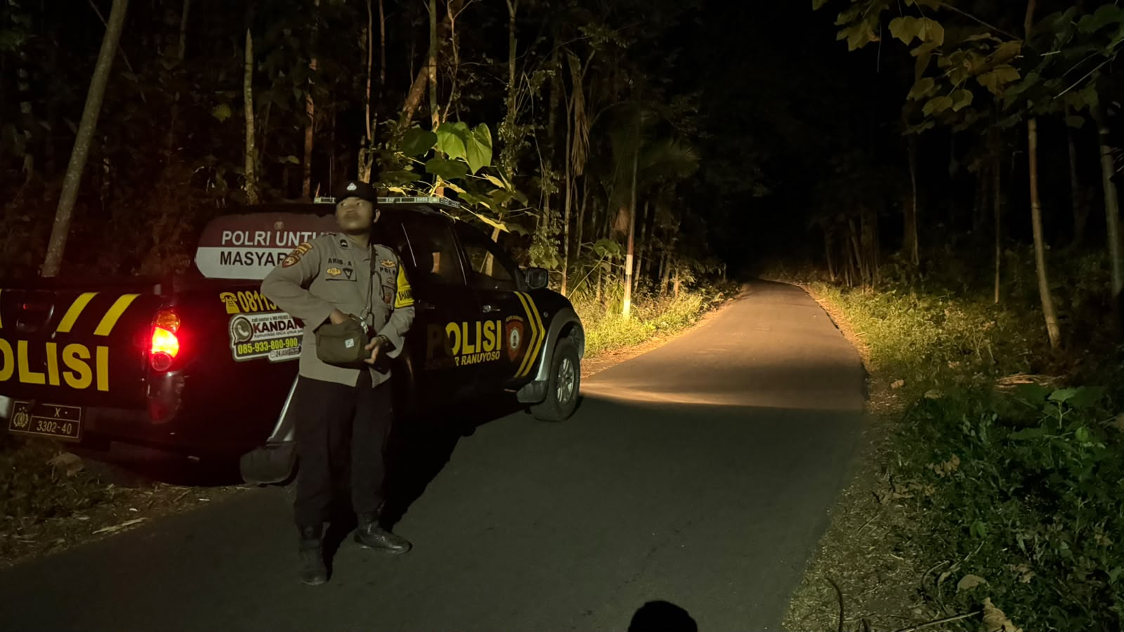 Patroli Malam Hari Polsek di Sepanjang Jalan Raya Ranuyoso Antisipasi Kejahatan Jalanan