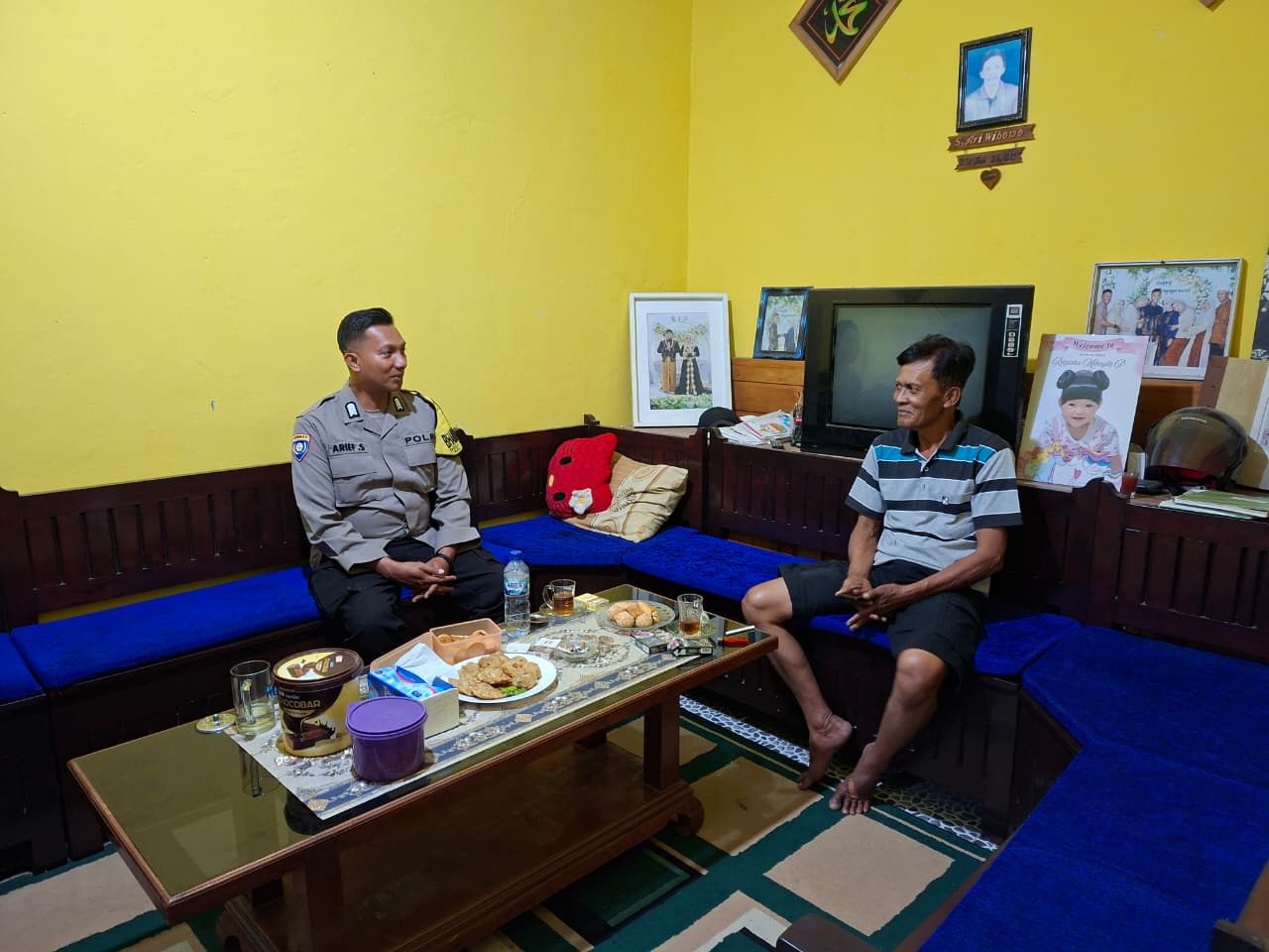 Bhabinkamtibmas Polsek Candipuro Laksanakan Silahturahmi Kamtibmas Ke Rumah Warga