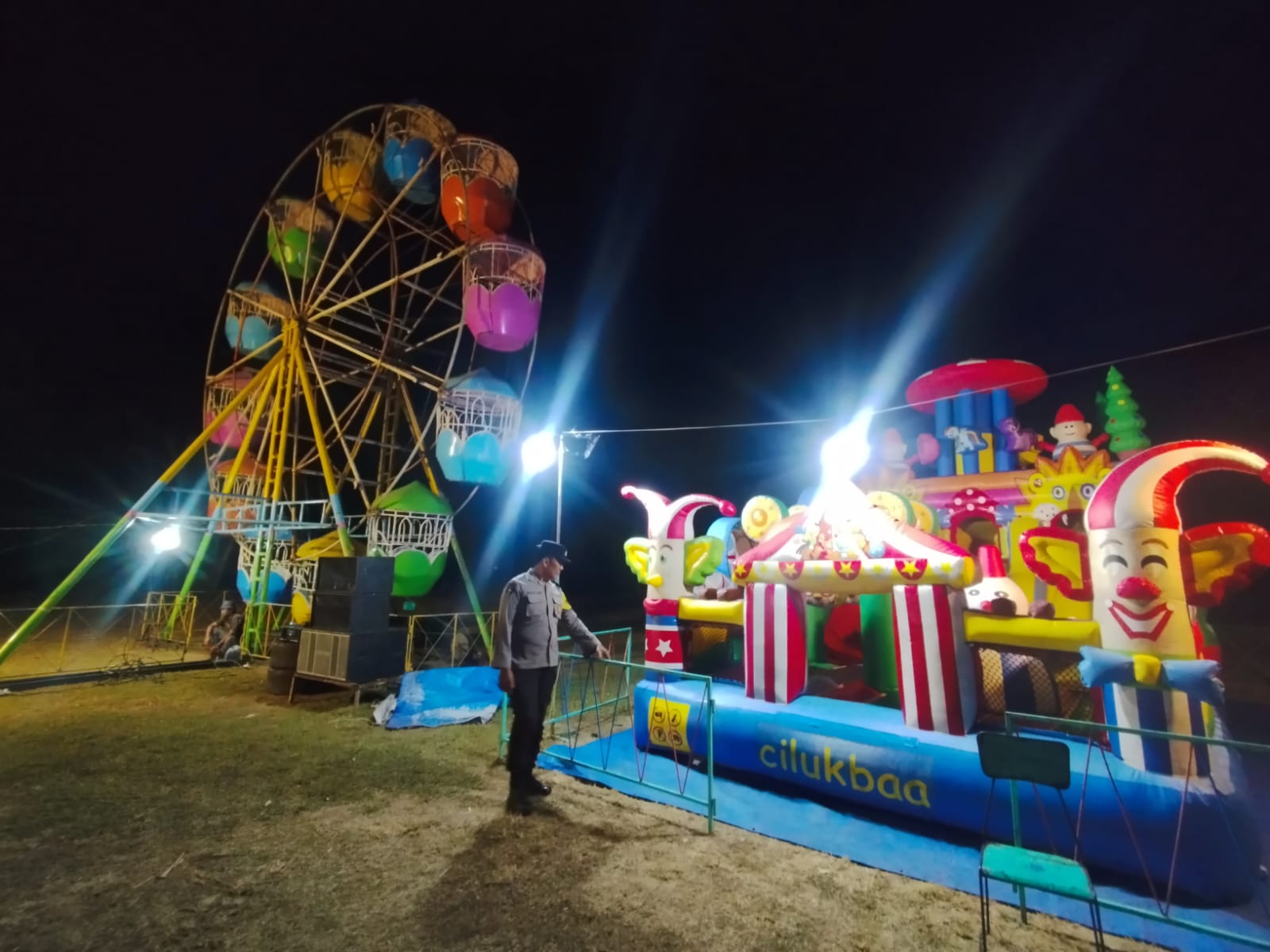 Polsek Ranuyoso Laksanakan Pemantauan dan Pengamanan Pasar Malam