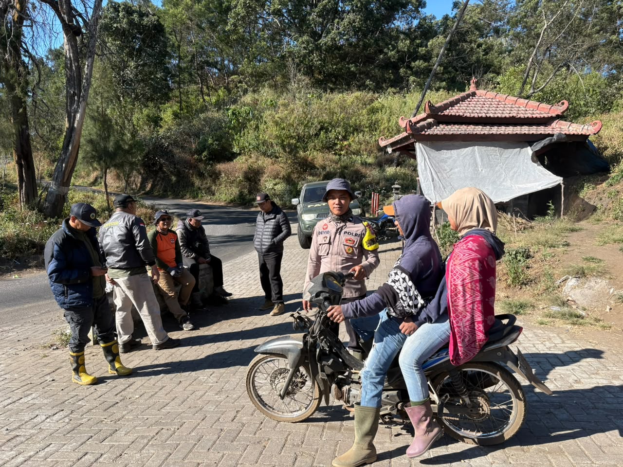Polsek Senduro Perketat Pengawasan Jalur Jantur TNBTS untuk Cegah Karhutla