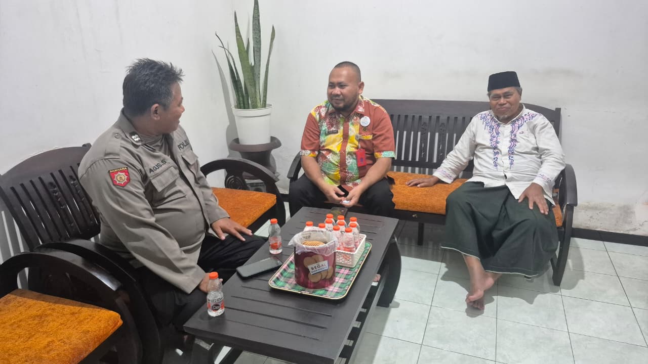 Ps.Kanit Binmas Polsek Candipuro Silaturahmi Ke Rumah Tomas Berikan Himbauan Kamtibmas
